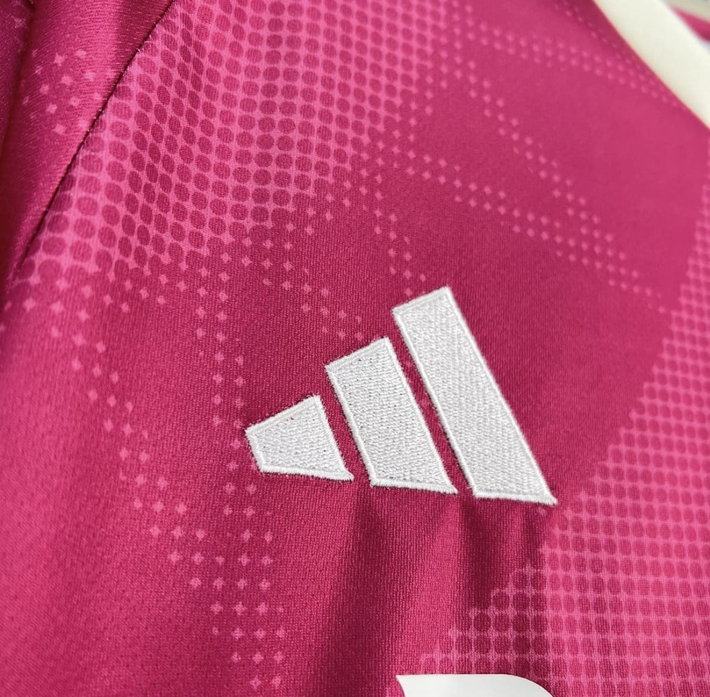 Maillot Real Madrid 2026/27 Third – Rose Édition Premium Prestige Maillot